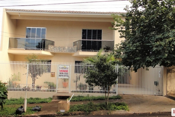 Casa 230m Umuarama-PR 93