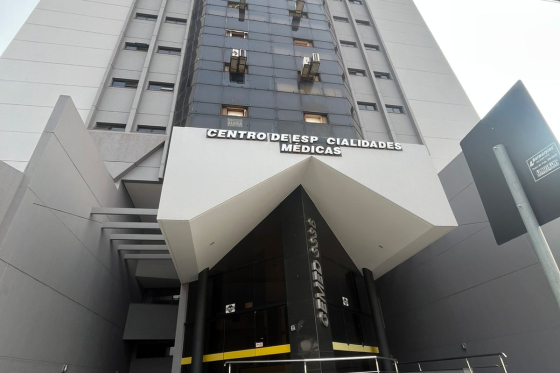 Sala Comercial 70.61m Umuarama-PR 382